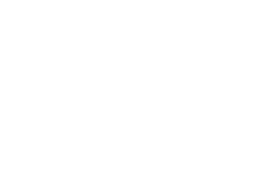 Ma Petite Française — mise en scène fond sombre